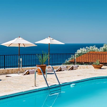Holiday Park Olive Tree 울친 외부 사진