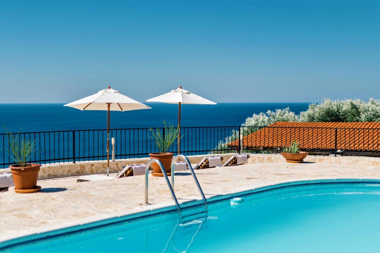 Holiday Park Olive Tree 울친 외부 사진